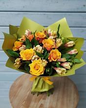 Букет цветов из:  Альстромерии и Розы в Алнаши