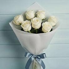 Букет 7 Белых роз Эдлесс Лав в Алнаши