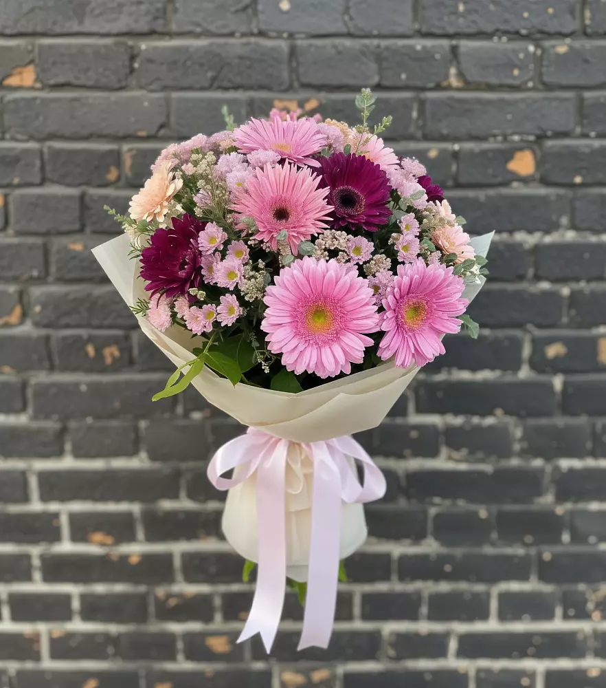 Букет цветов из: Герберы и Хризантемы в Алнаши