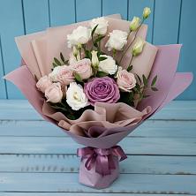 Букет цветов из:  Розы и Лизиантусы в Алнаши