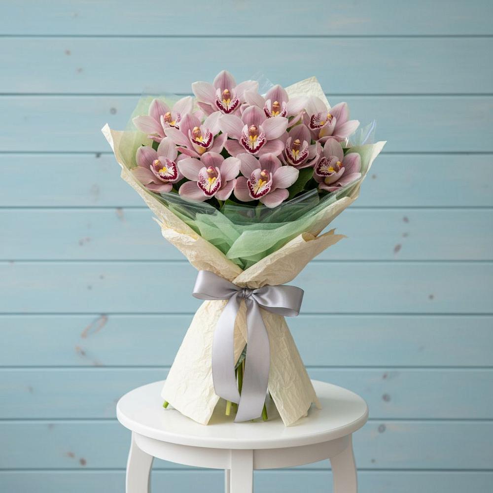 Букет цветов из: Орхидеи и Розы в Алнаши