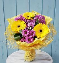 Букет цветов из:  Хризантемы и Герберы в Алнаши