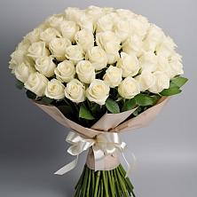 Букет 101 беля роза Белоснежка в Алнаши