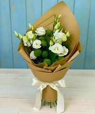 Букет цветов из:  Хризантемы и Лизиантусы в Алнаши