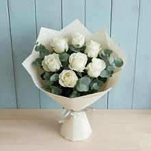Букет Белые розы в Эвкалипте в Алнаши